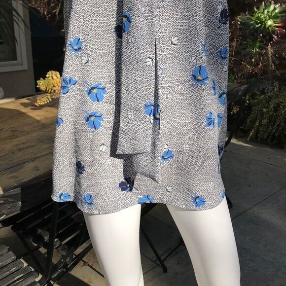 Halogen Tie Neck Sleeveless Blouse Sz M - Picture 4 of 8